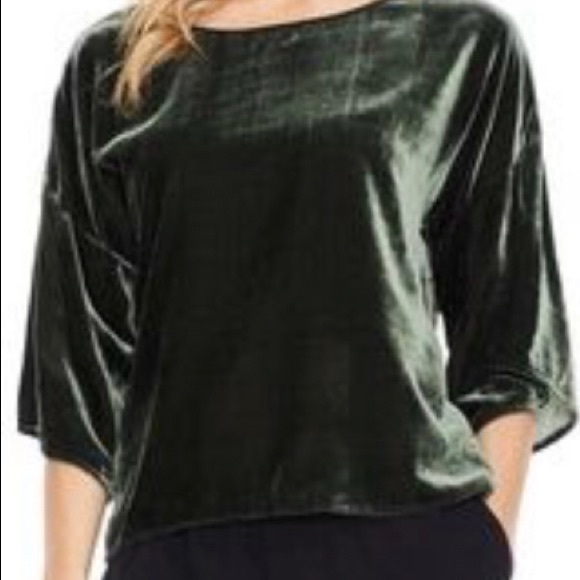 Vince Camuto Tops - Vince Camuto • dark green velvet shirt